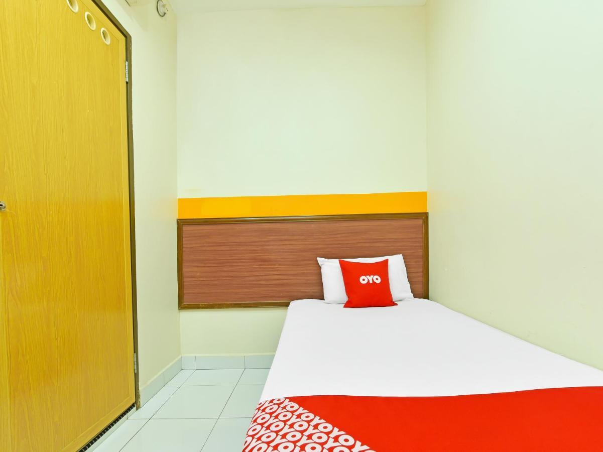 Oyo 575 Hotel Dns Ипох Екстериор снимка