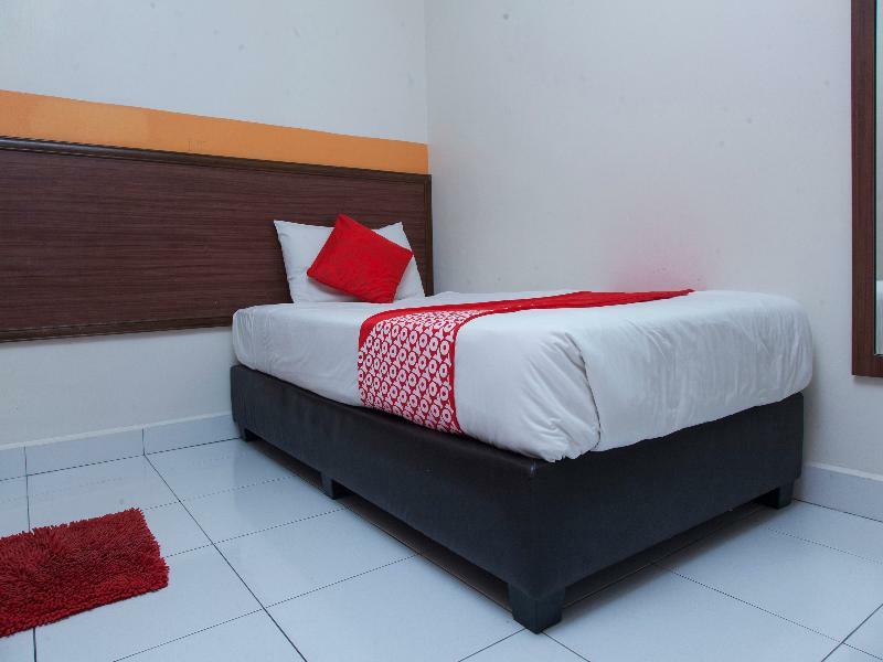 Oyo 575 Hotel Dns Ипох Екстериор снимка